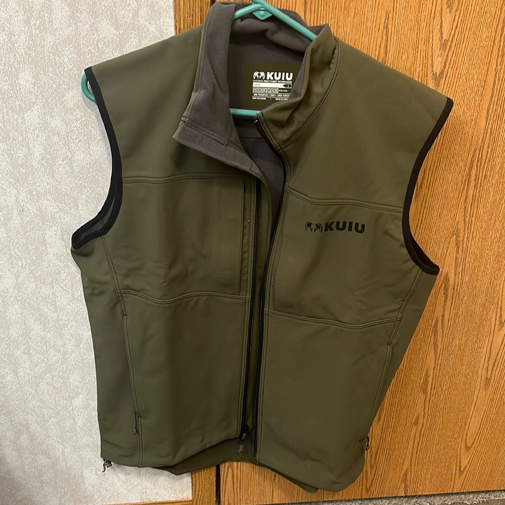 Men’s KUIU vest